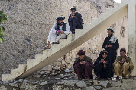 During the hottest parts of the day, Afghans often stop working, taking a few hours for the sun to start going down before getting back to work.
Published by National Geographic.